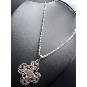 Premier Designs Cross Necklace